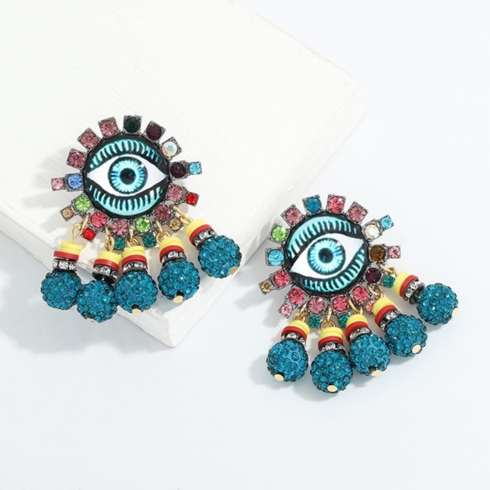 Dangle earrings